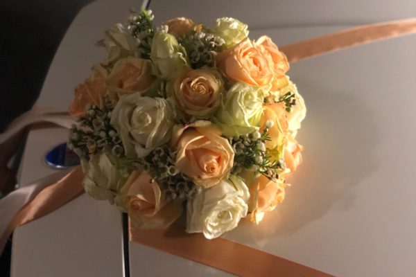 Autodecoratie met bloemen 20 Frm