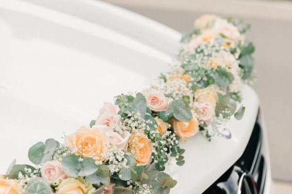 Autoversiering met bloemen 15 Frm