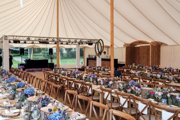 woodland-bloemen-tafel-feestzaal-4-FlowersRme
