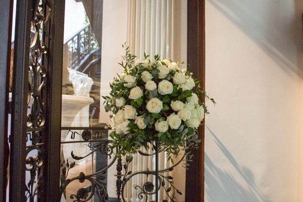 bloemen bij ingang Frm