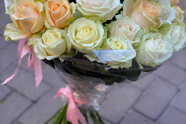 Pastel rozen als verrassings bloemenabonnement FRM