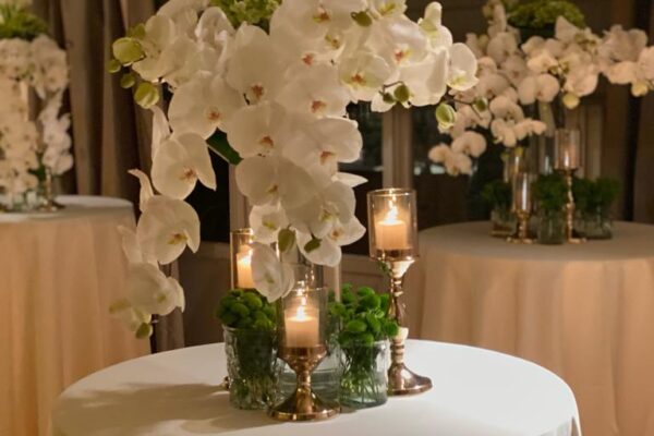 Orchideeën als tafeldecoratie
