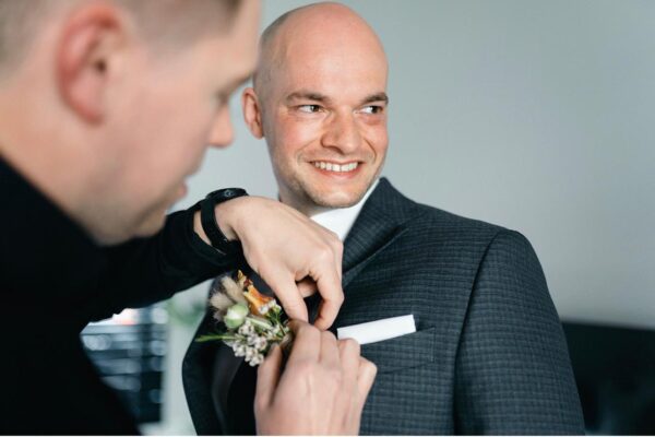 Corsage wordt opgespeld FRM