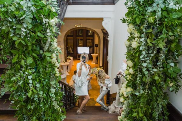 Big Flowerwall with Bohemian Grenary FRM